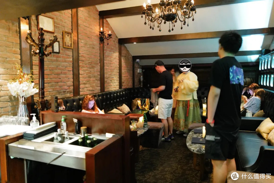 在上海的天花板酒吧“闯关”,喝到第五杯我悟了!