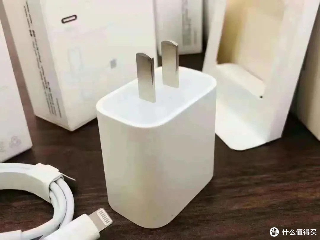 相同价格，买 iPhone 11 合适还是 iPhone 12 mini?