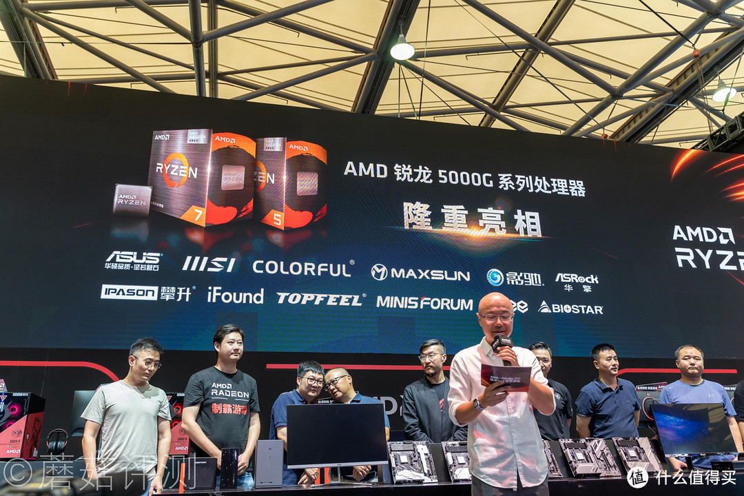 今年又有啥好玩的？蘑菇带你逛ChinaJoy2021，硬件、游戏、车和漂亮的小姐姐