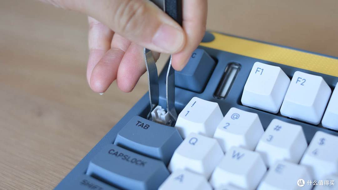 iQunix A80探索机机械键盘:个性表象下的扎实体验