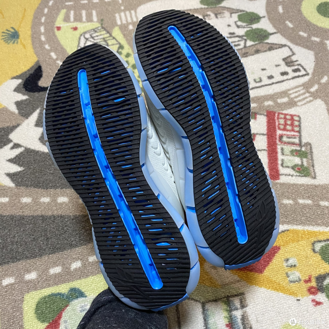 夏日休闲鞋Reebok ZIG KINETICA
