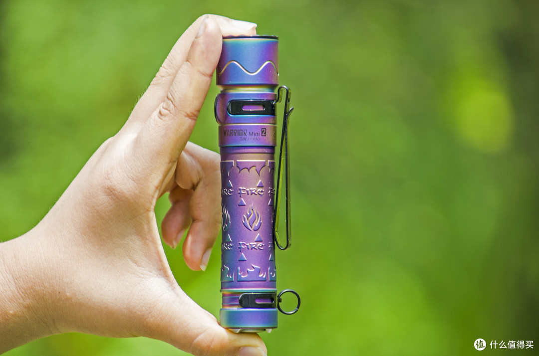 炫彩的光明:Olight 武士Mini2钛 限量版手电