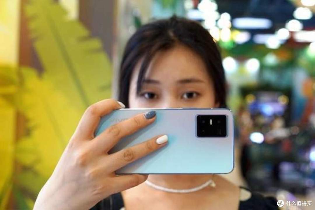 究竟什么才是年轻人想要的自拍?vivo S10 Pro深度评测