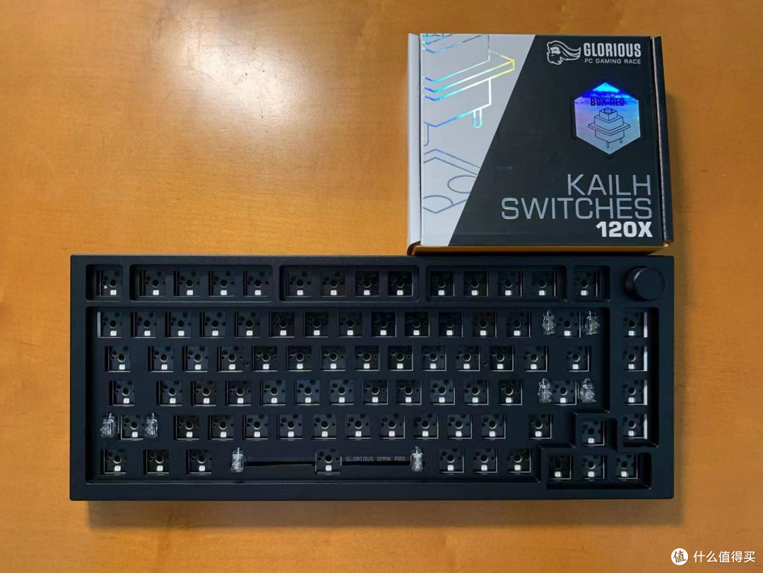 第一把客制化套件Glorious gmmk pro开箱
