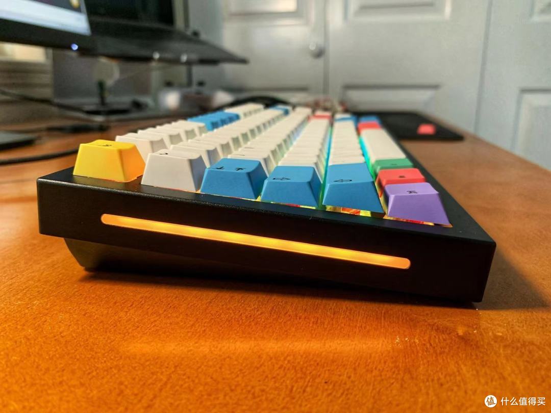 第一把客制化套件Glorious gmmk pro开箱
