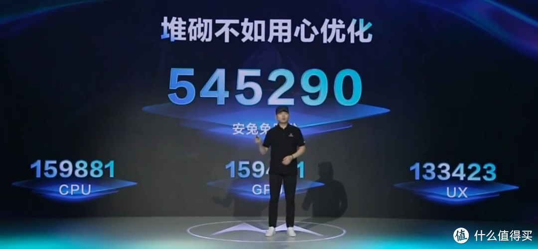 摩托罗拉发布 edge 轻奢版：迄今为止MOTO最轻薄5G手机