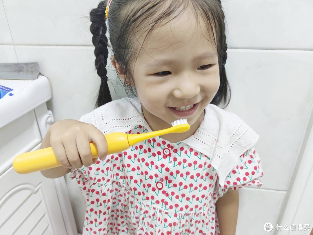 孩子排斥刷牙的原因竟是这个?种草两款儿童电动牙刷,让你的孩子爱上刷牙!