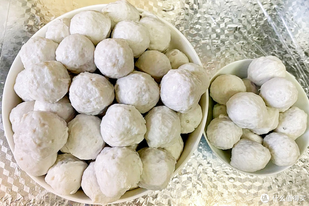 鱼丸想弹嫩爽口,牢记“3个窍门”,富有弹性不松散,鱼味特别鲜