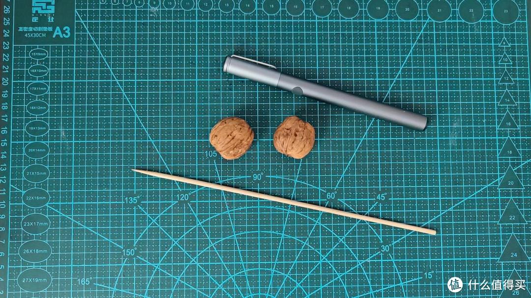 简单好用的钻孔工具！WOWSTICK 迷你锂电电钻笔，圆了童年的玩具梦