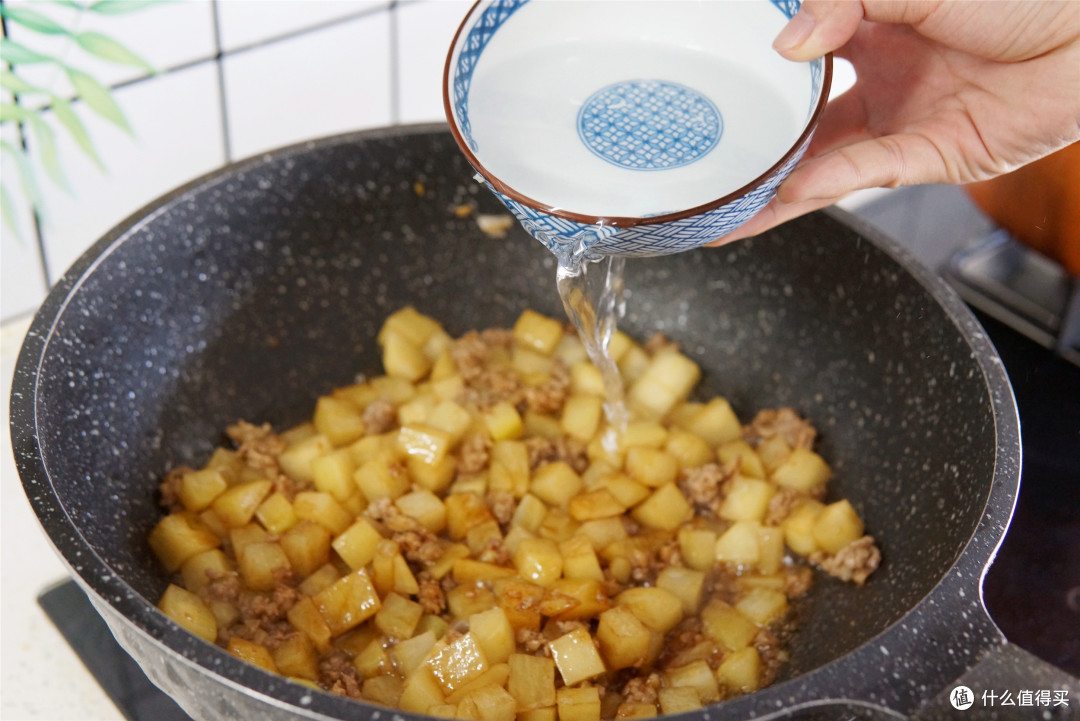 夏秋换季,土豆的最佳吃法,“贴秋膘”很营养,秋季下饭好菜