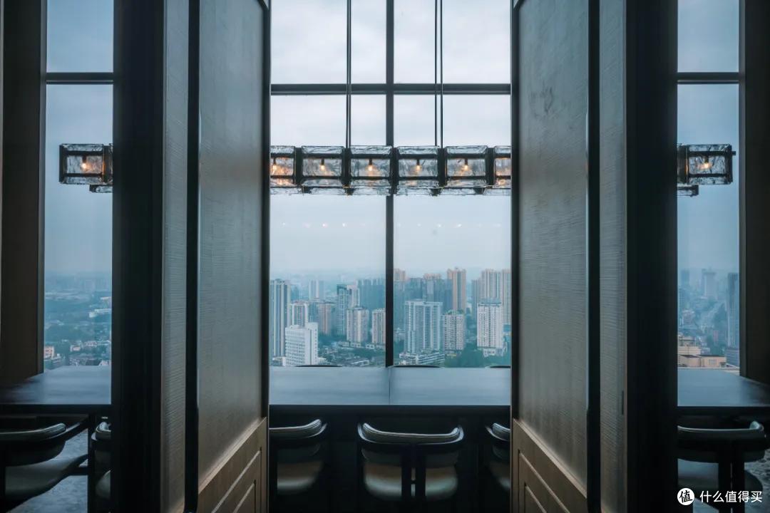 当你厌倦千篇一律,来一家充满鲜活气息的酒店亮亮眼