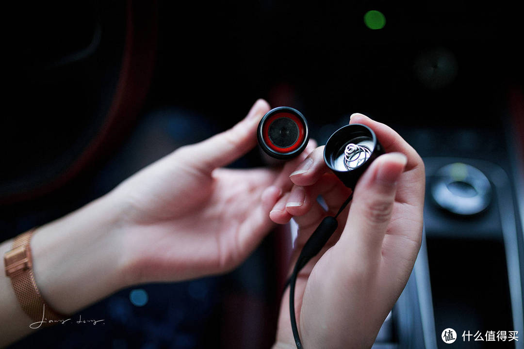 续航100小时的一款手电筒推荐 纳拓户外强光小直手电筒使用测评_什么