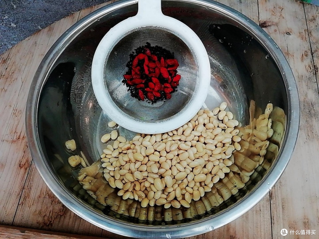 别总喝牛奶了,它的营养价值比牛奶高,中老年人要多喝,对身体好