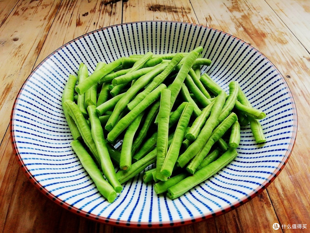 夏天多给老人孩子做这道菜,好吃又营养,10分钟就能上桌