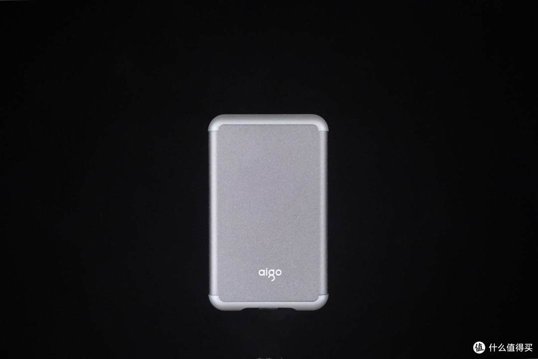 小而精湛,性能强悍--aigo S7 Pro移动固态硬盘使用分享