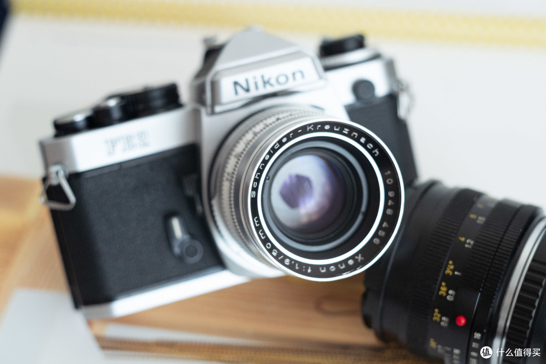 硬派尼康的风骚玩法:FE2转接施耐德Xenon 50mm F1.9胶片体验