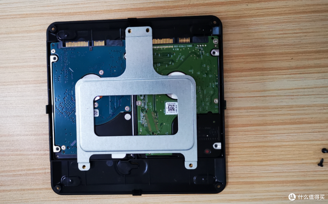 11代i5 + 12G内存 + 2.5G双网口 minisforum TL50小主机开箱简评