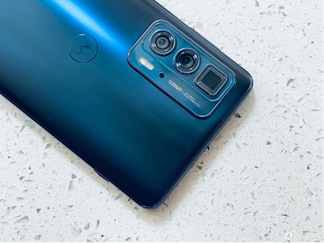 老牌商务机迈进“亿”时代：摩托罗拉 edge s pro全面评测