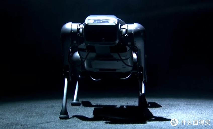 小米进军机器人市场，发布“铁蛋”机器狗