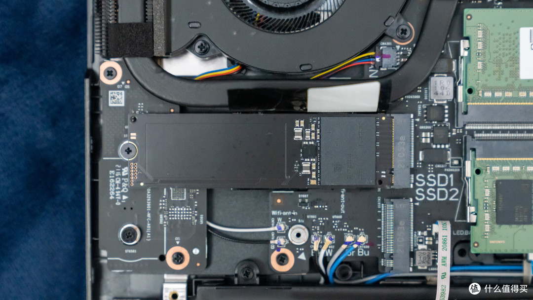 AMD 旗舰游戏本新标杆到底有多强?ROG 魔霸 5R 的深度评测