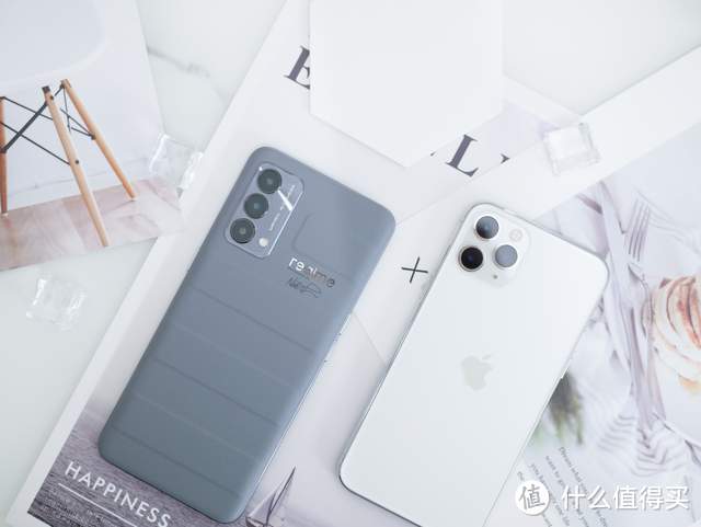 realme 真我GT 大师版：跟我玩质价比，你们玩不过我的