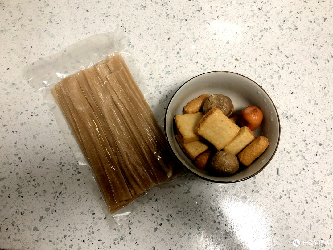 麻辣烫太贵吃不起,教你正确做法,10元做1锅,夫妻俩人吃到撑