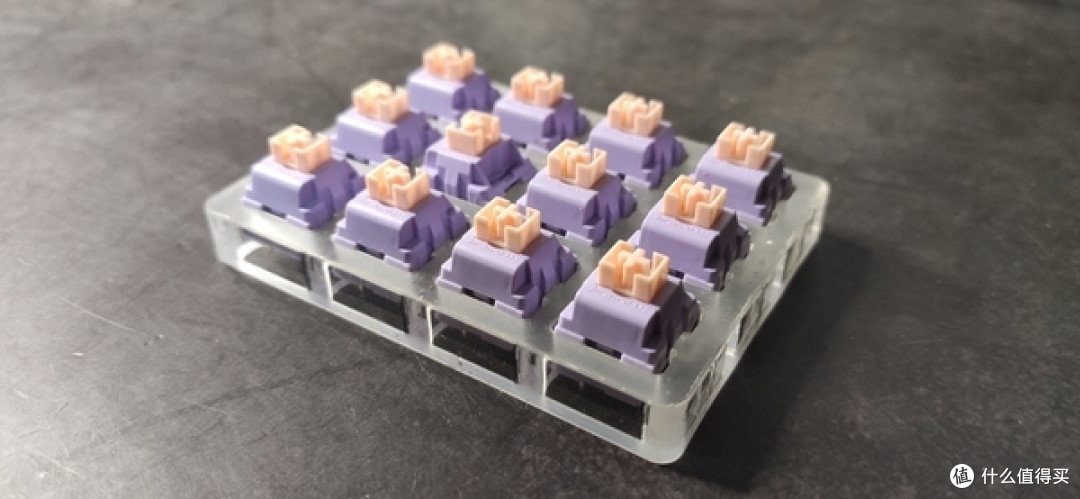 持续发车中!集贤新品机械键盘牛紫轴体大货版拆解试玩!