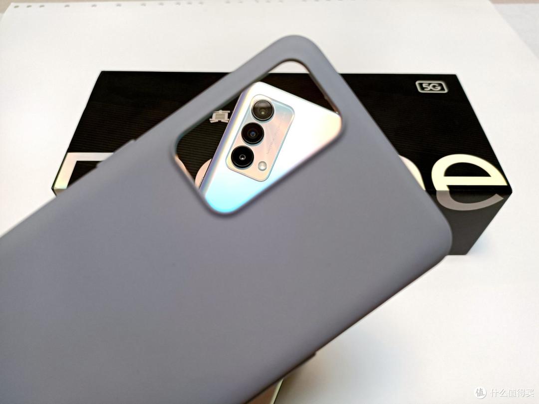 realme GT 大师版上手体验：除了骁龙处理器+120Hz屏，颜值