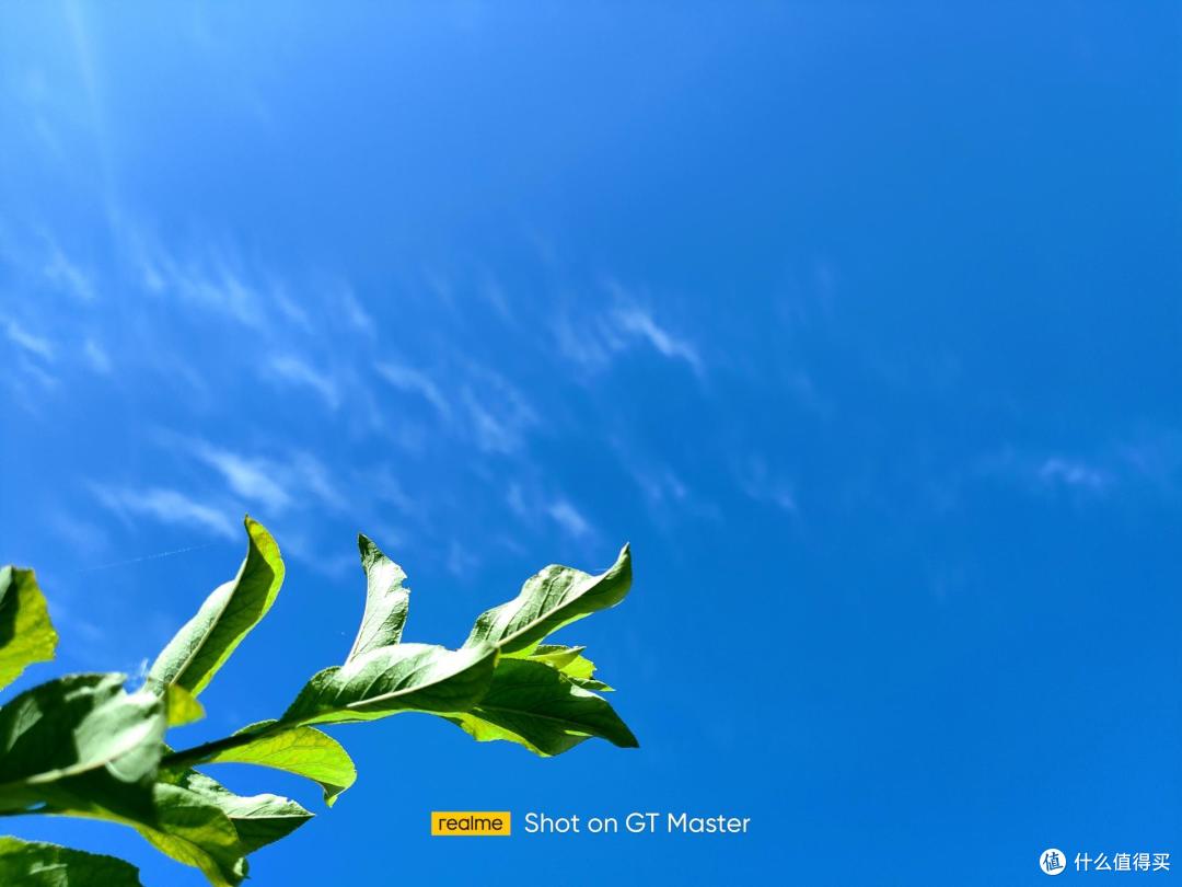realme GT 大师版上手体验：除了骁龙处理器+120Hz屏，颜值
