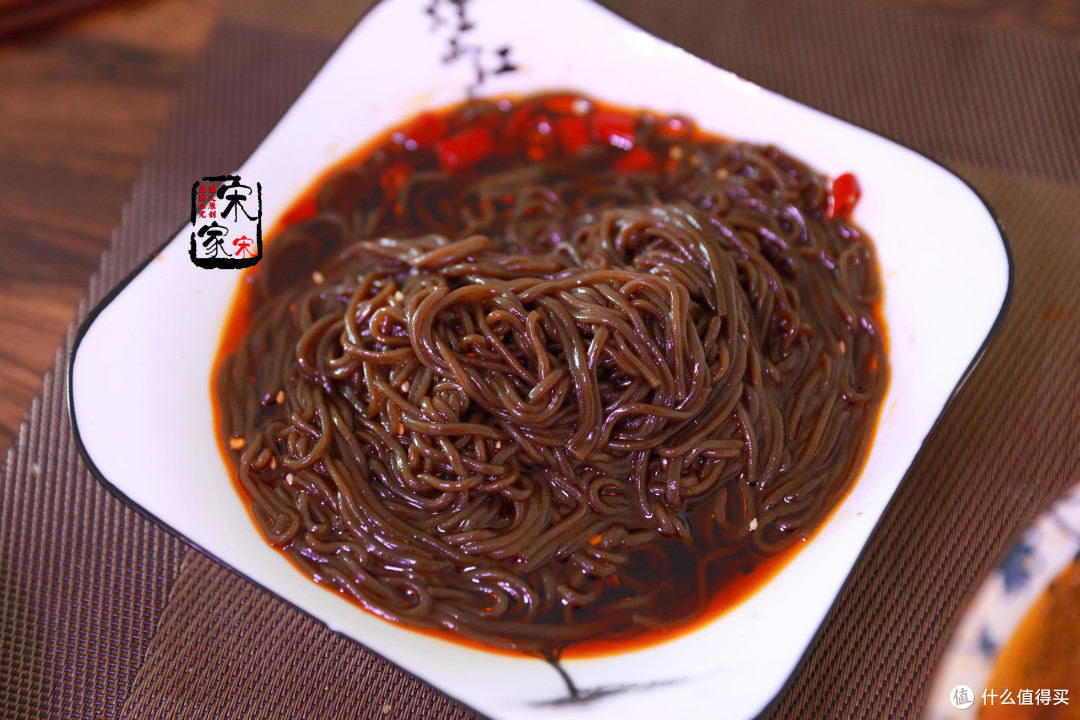 一家4口的午餐1小时搞定,酸辣解暑食欲足,5个菜成本才10元