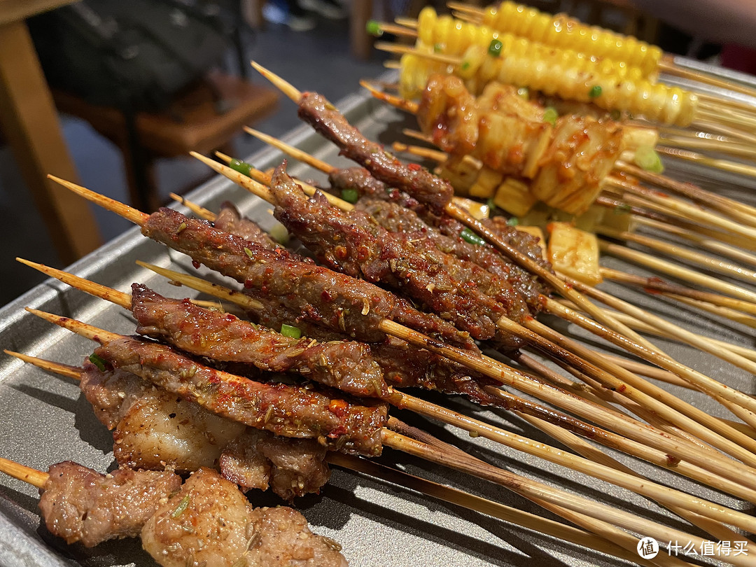 路边烧烤小店，人均50好吃够饱