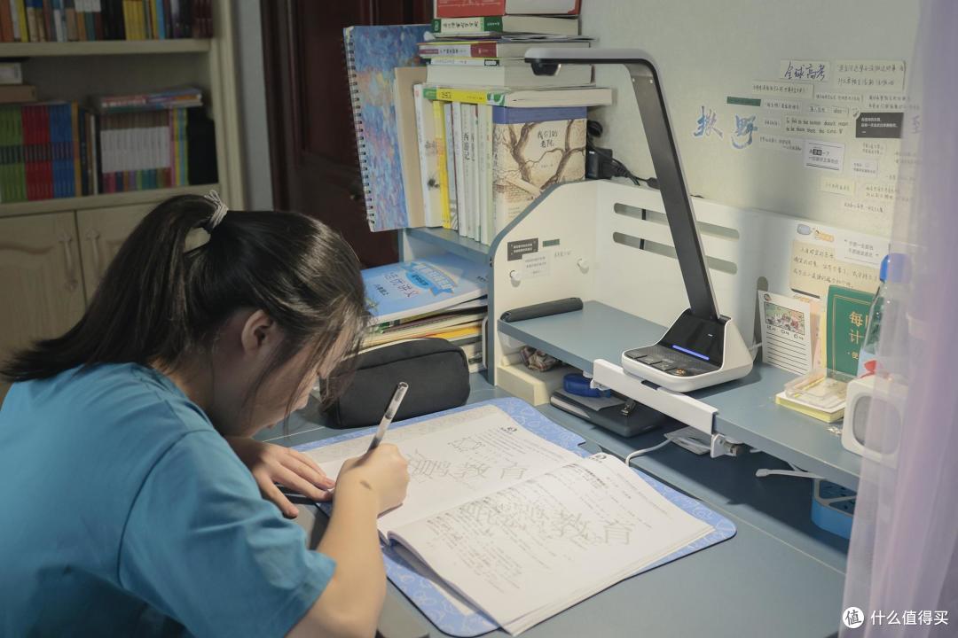 唯彩远程智能陪读机，让父母时刻陪伴孩子学习