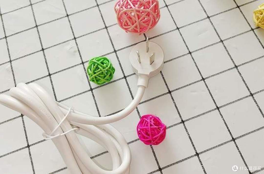 aigo魔方插座体验:有线+无线+3口USB,拯救这杂乱不堪的电源线