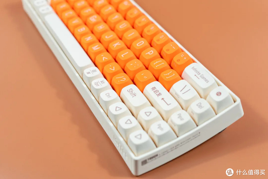 Lofree洛斐小翘69三模机械键盘：圈外韭菜养成计划？