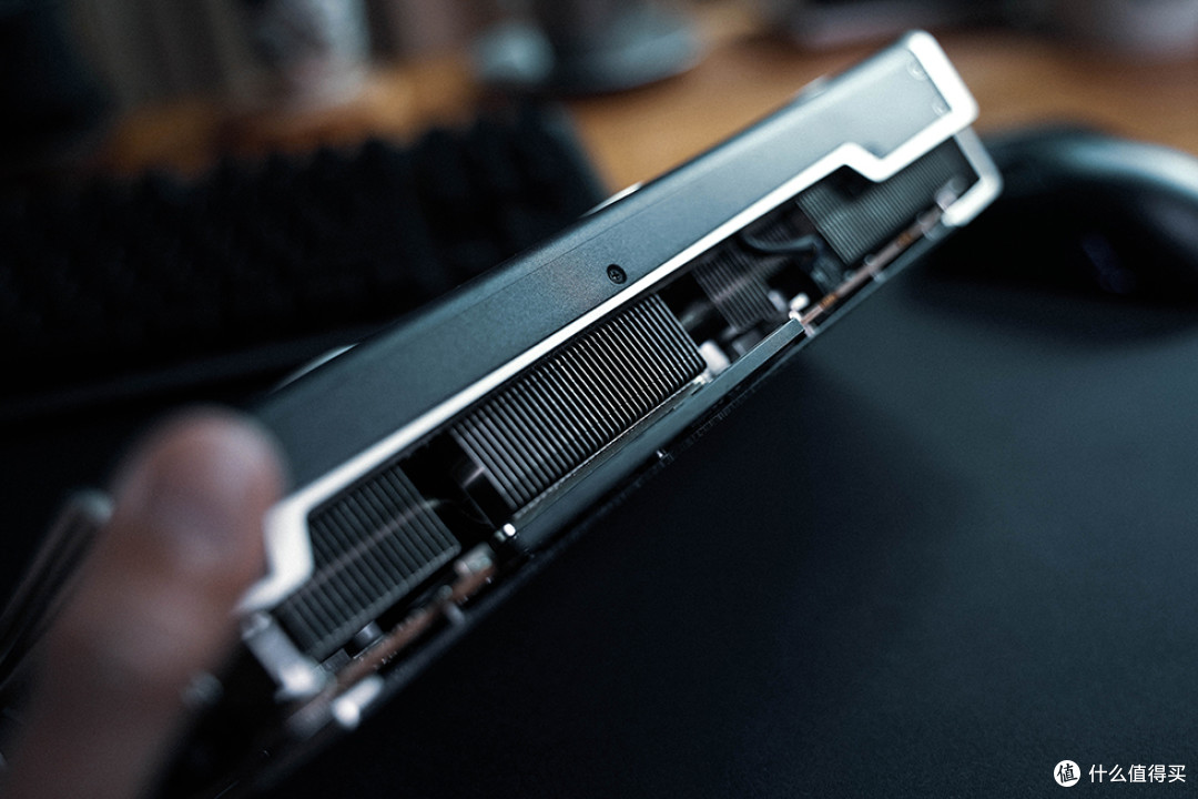 苏妈の甜品显卡,XFX RX 6600XT海外版开箱测试