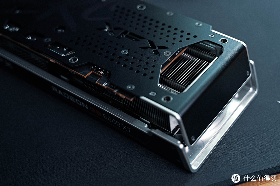 苏妈の甜品显卡,XFX RX 6600XT海外版开箱测试