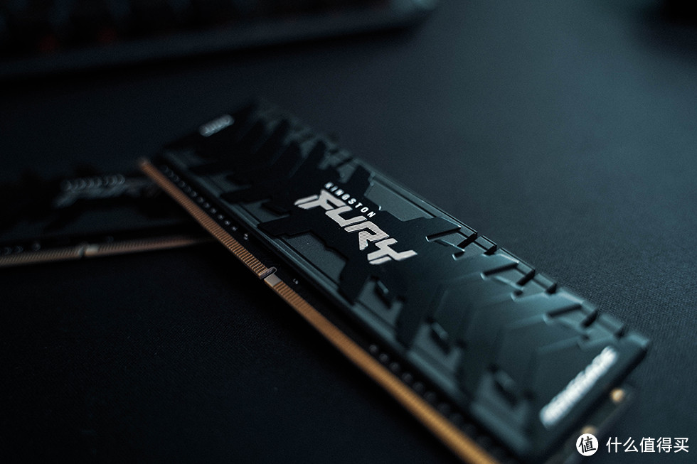 苏妈の甜品显卡,XFX RX 6600XT海外版开箱测试