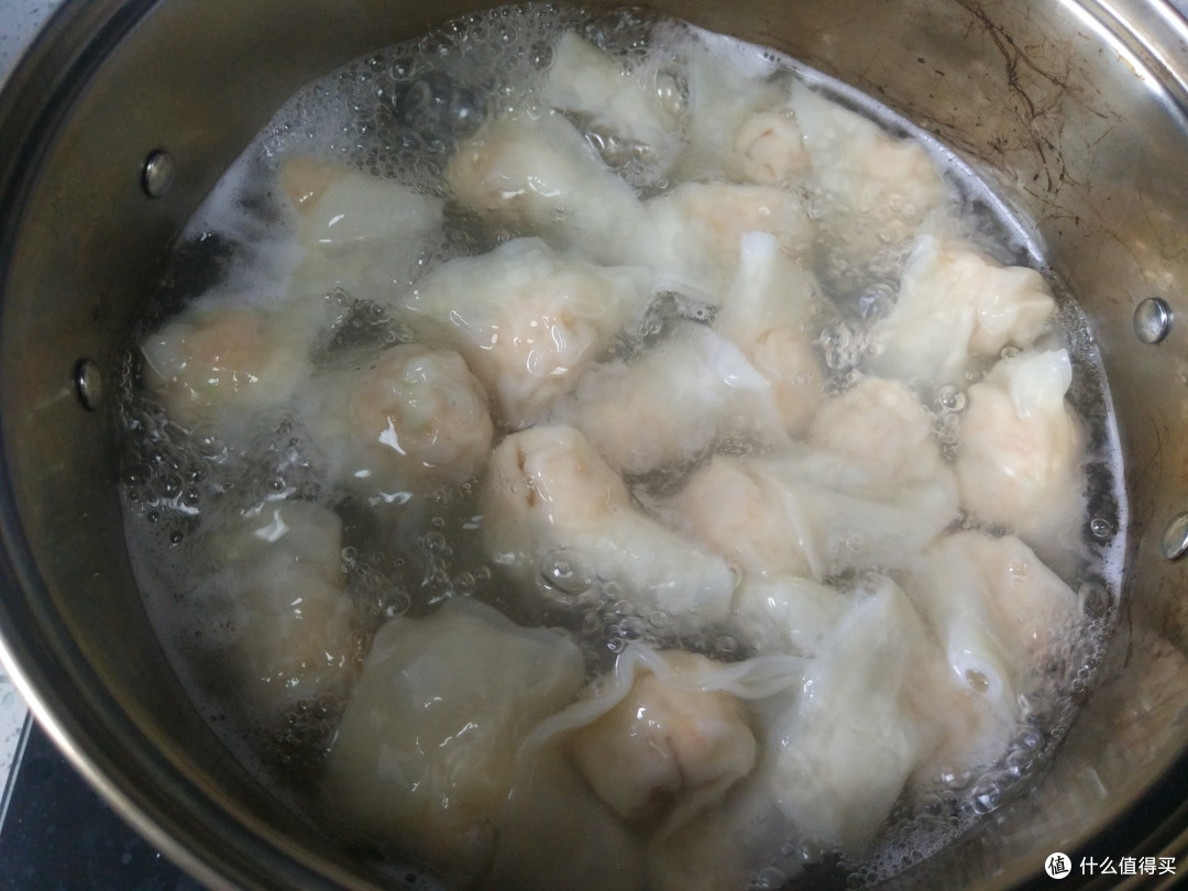 想吃馄饨不用出去买了,手把手教你在家做,皮薄馅大特别好吃