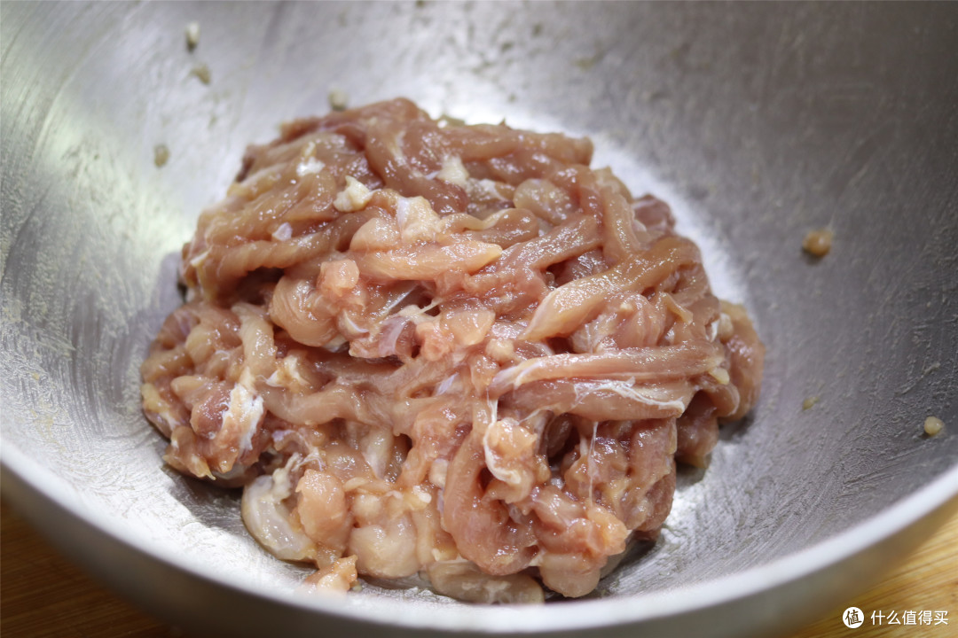 做京酱肉丝，用对3样调味料，步骤照着做，简单一炒都能很成功