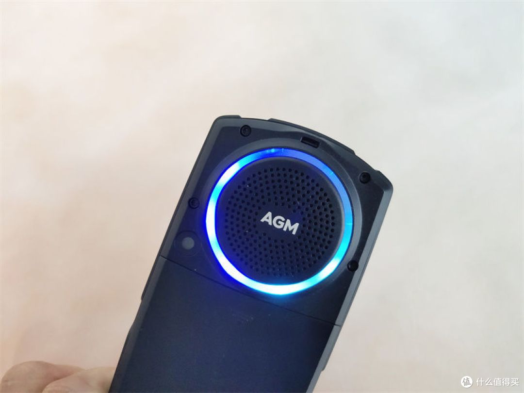 AGM M6:大音量、长续航、三防的功能机依然值得入手