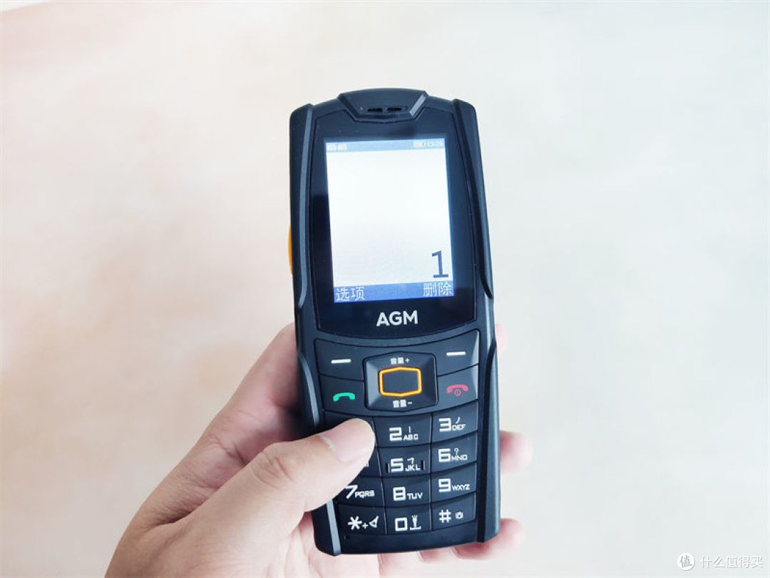 AGM M6:大音量、长续航、三防的功能机依然值得入手