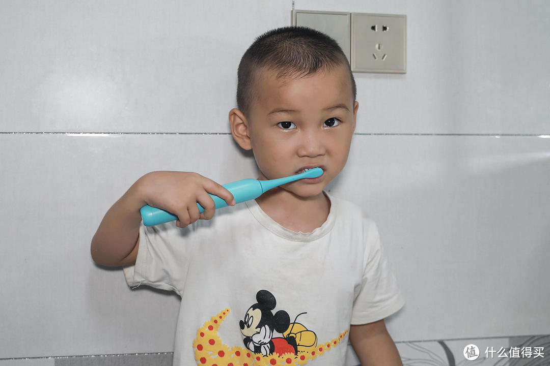 孩子不爱刷牙，换了这款电动牙刷后，它竟然成了孩子的好朋友