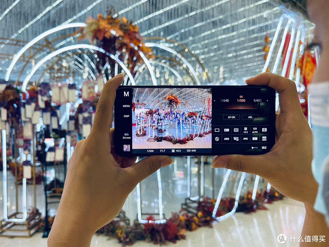买相机送手机？不吹不黑，上手体验。口袋里的微单_索尼Xperia 1 III