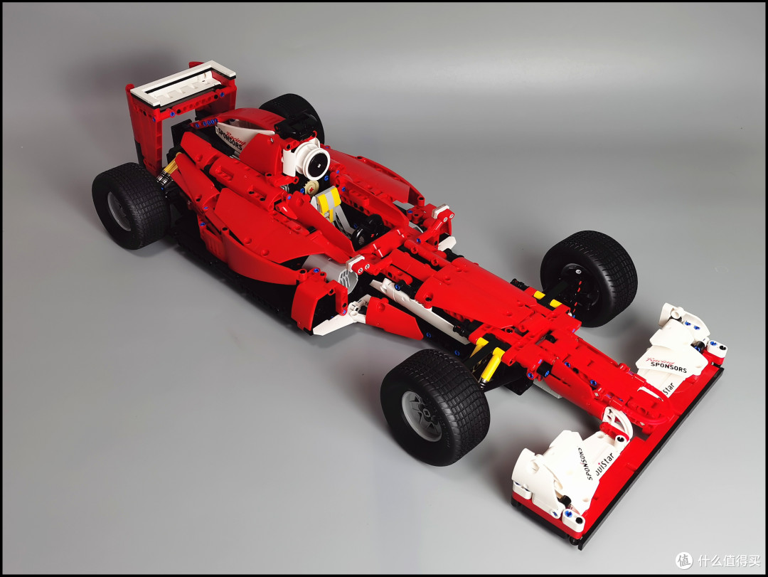 今天泰高乐的F1赛车驶离跑道，来到你面前，你看到了吗？