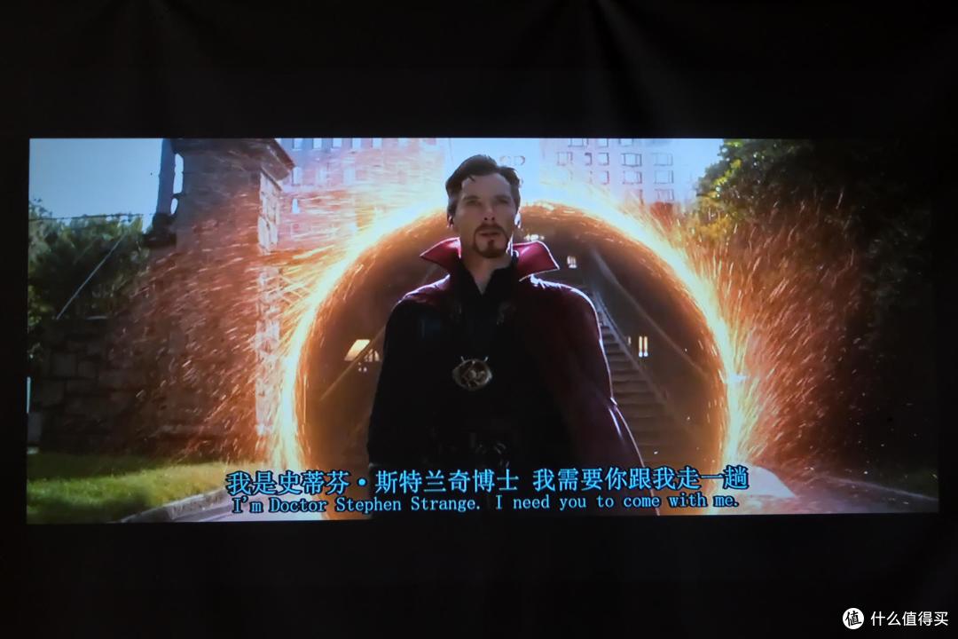 这个夏天看《扫黑风暴》,我用泰捷WEBOX T1投影仪,效果可媲美3000元投影,值得推荐