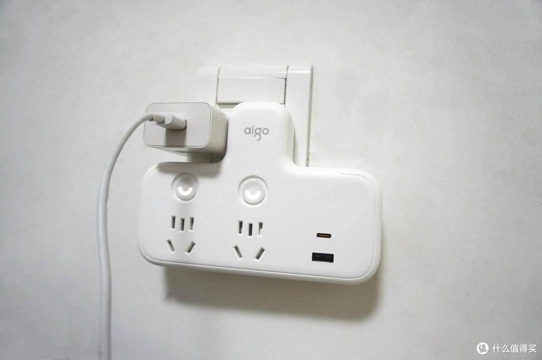 插座不够用?aigo这两款转换器解决你的烦恼