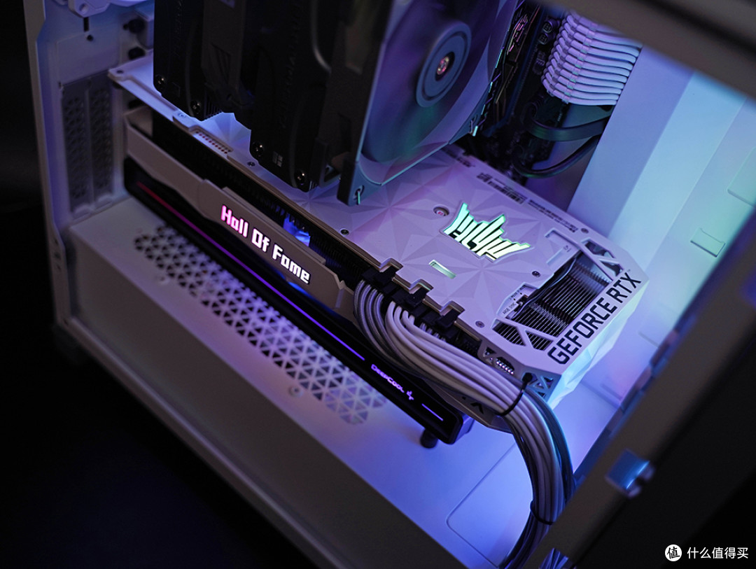 RTX 3080TI HOF EXREME，海盗船4000D白色RGB性能主机