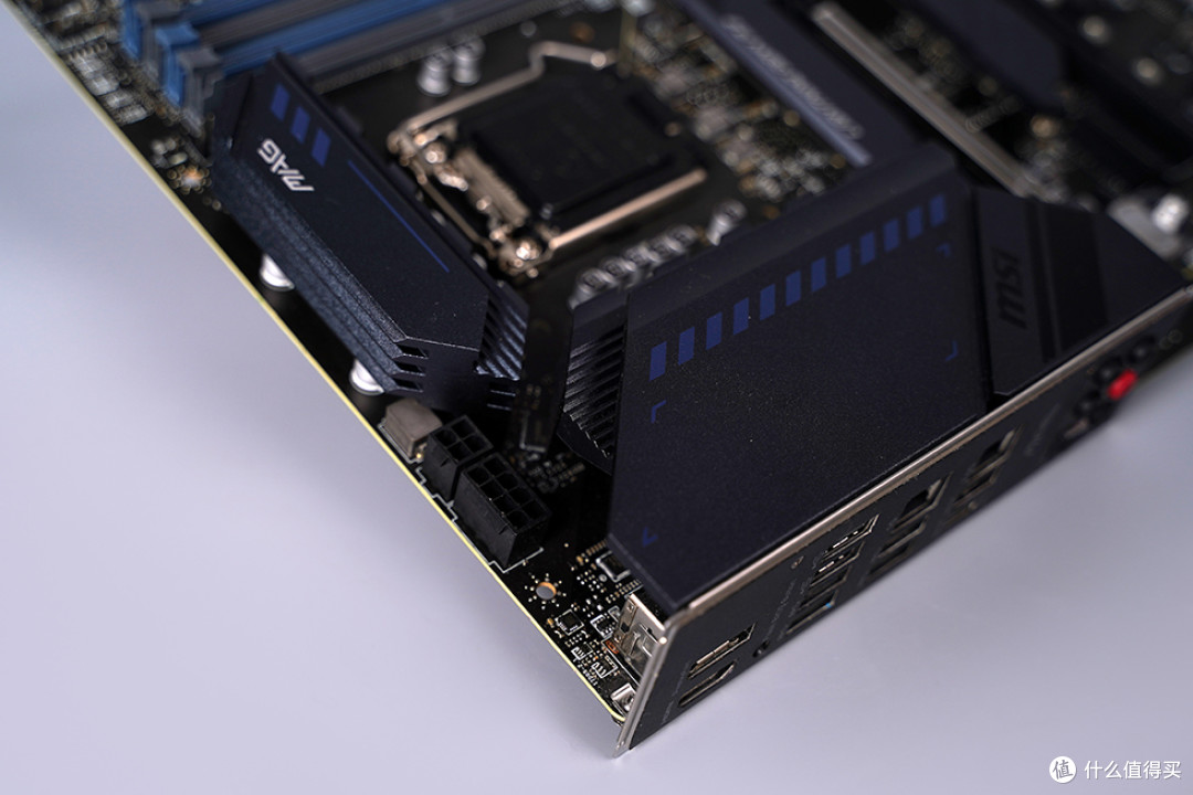RTX 3080TI HOF EXREME，海盗船4000D白色RGB性能主机