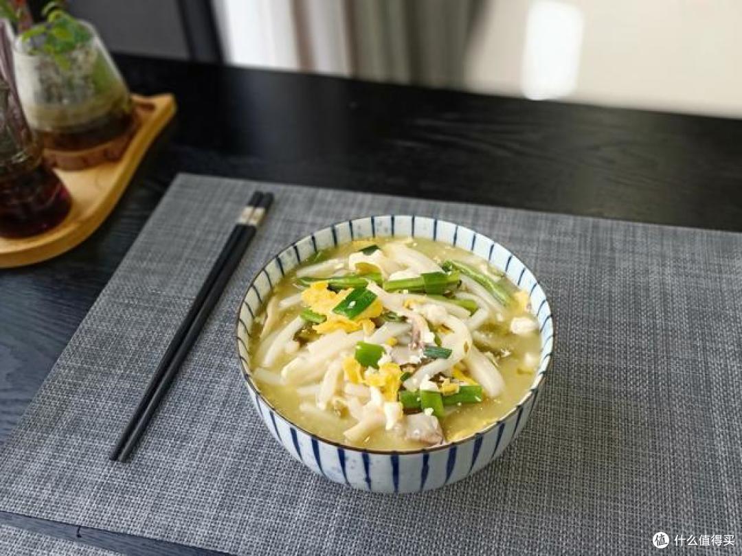 快盘它!买块豆腐炒年糕,鲜美好吃到发抖,比肉好吃还不贵