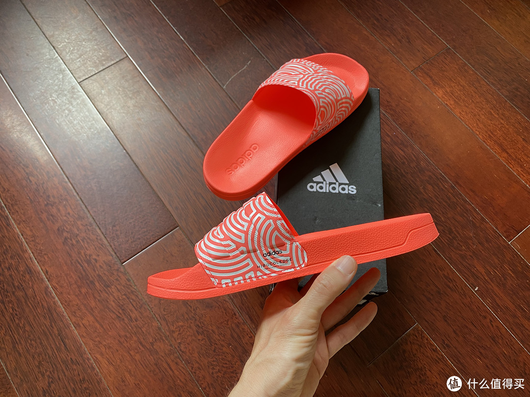 高桥理子联名adidas ADILETTE SHOWER拖鞋